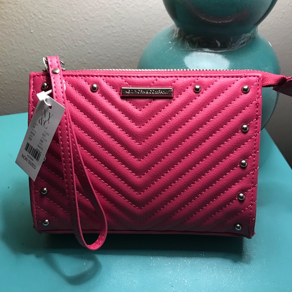 NWT pink travel bag